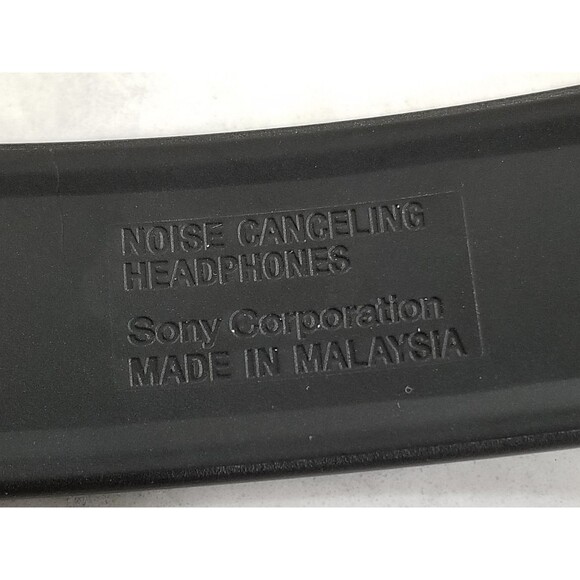 Sony MDR-ZX110NC Noise Canceling Headphones - Picture 3 of 7